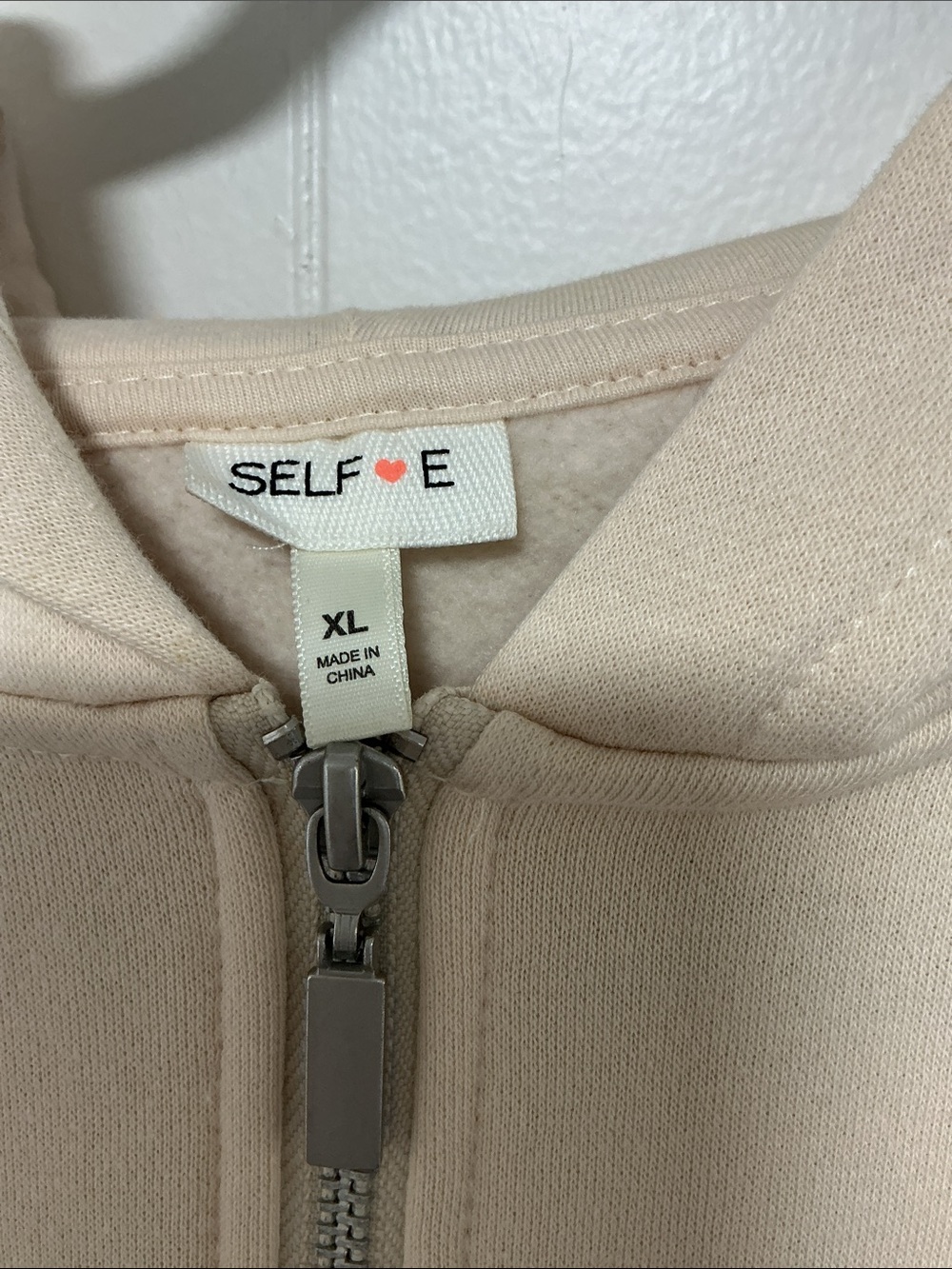 Selfie Butterfly cropped zip hoodie - Picture 2 of 4